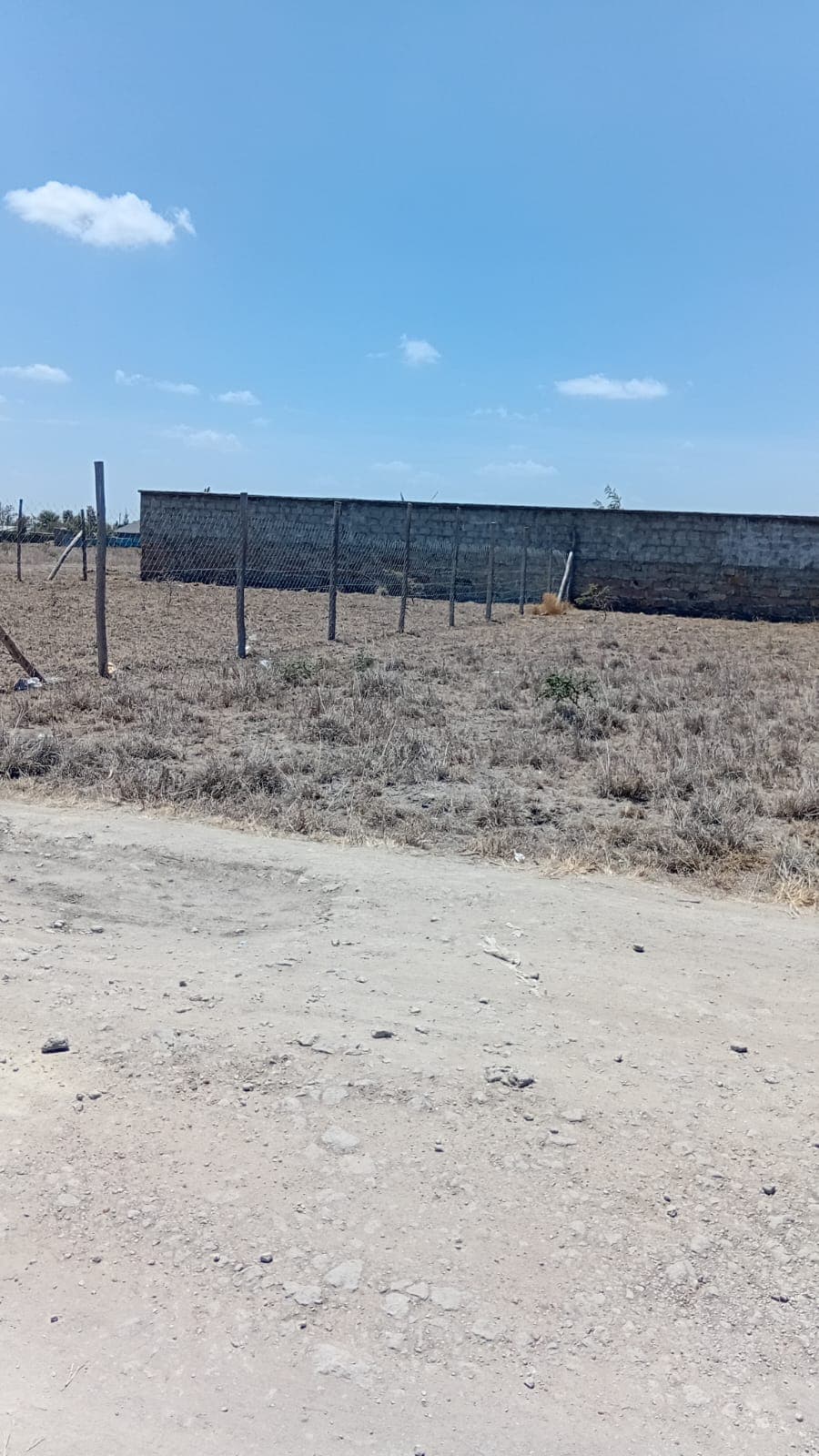 50×100 FT PLOT FOR SALE – MALAA, KANTAFU