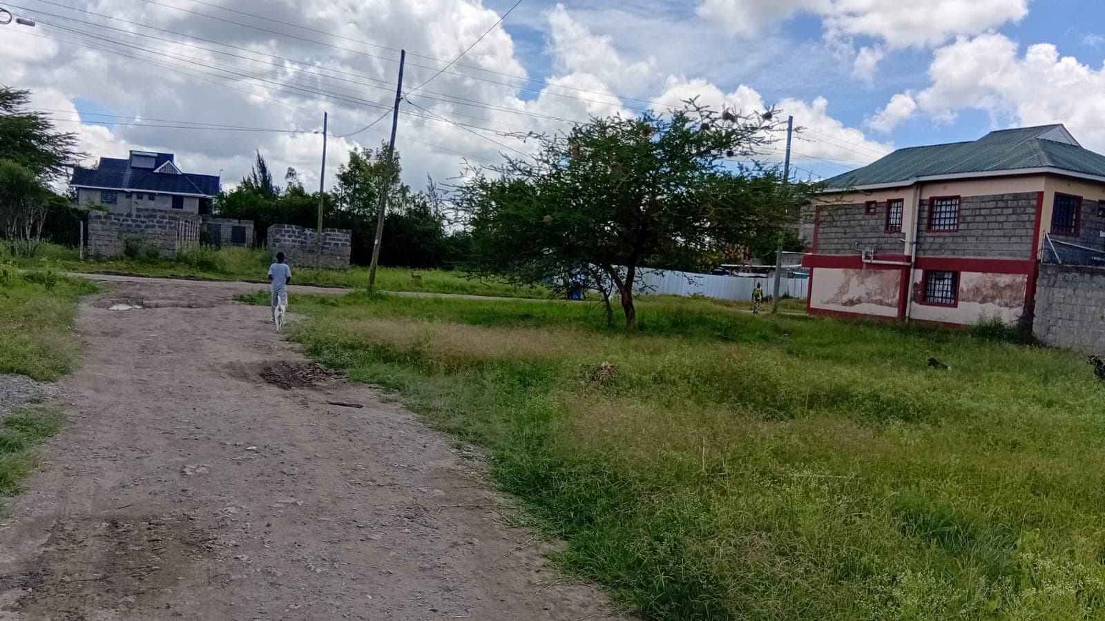 PRIME 40 BY 80 PLOT FOR SALE image 4